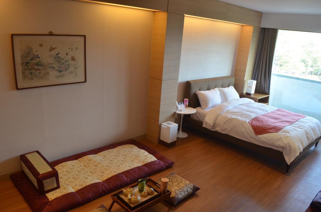 Lake Hills Bugok Resort Changnyeong Exterior photo